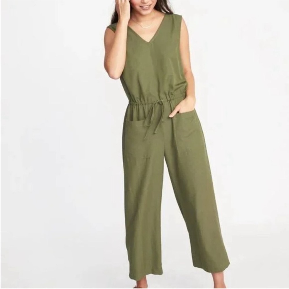Old Navy Green Cropped Wide Leg Relaxed Jumpsuit Size S